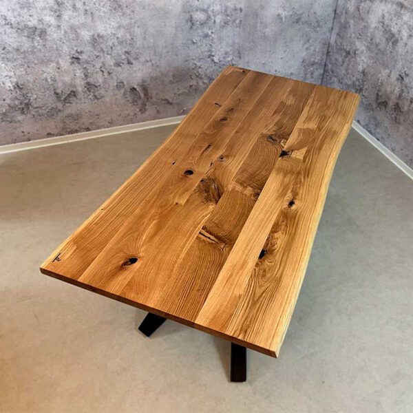 Massivholz-Tisch-Steinwasen-1